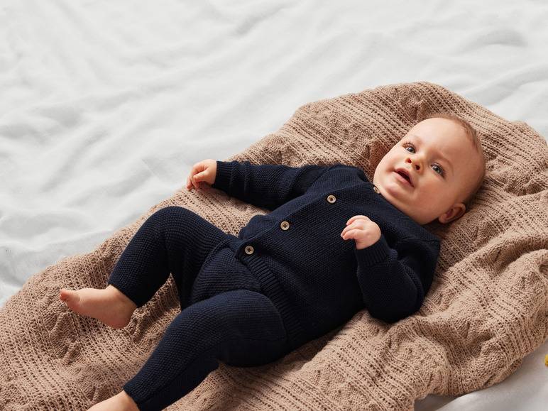 lupilu® Baby Strickjacke aus reiner Bio-Baumwolle Valentinstagsangebot