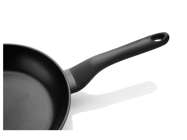 ERNESTO® Aluguss-Pfanne, Ø 24 cm Kostenlose Rückgabe