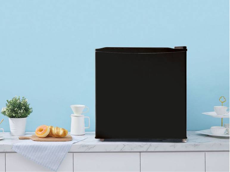 Comfee Mini-Kühlschrank »RCD76DK2«, mit Eisfach Muttertagsangebot