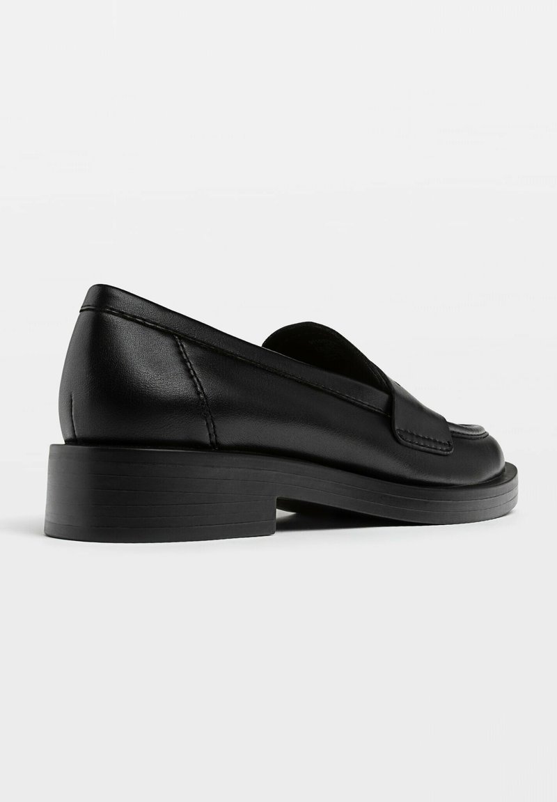Stradivarius Stradivarius LOAFERS - Slip-ons - black Verkauf