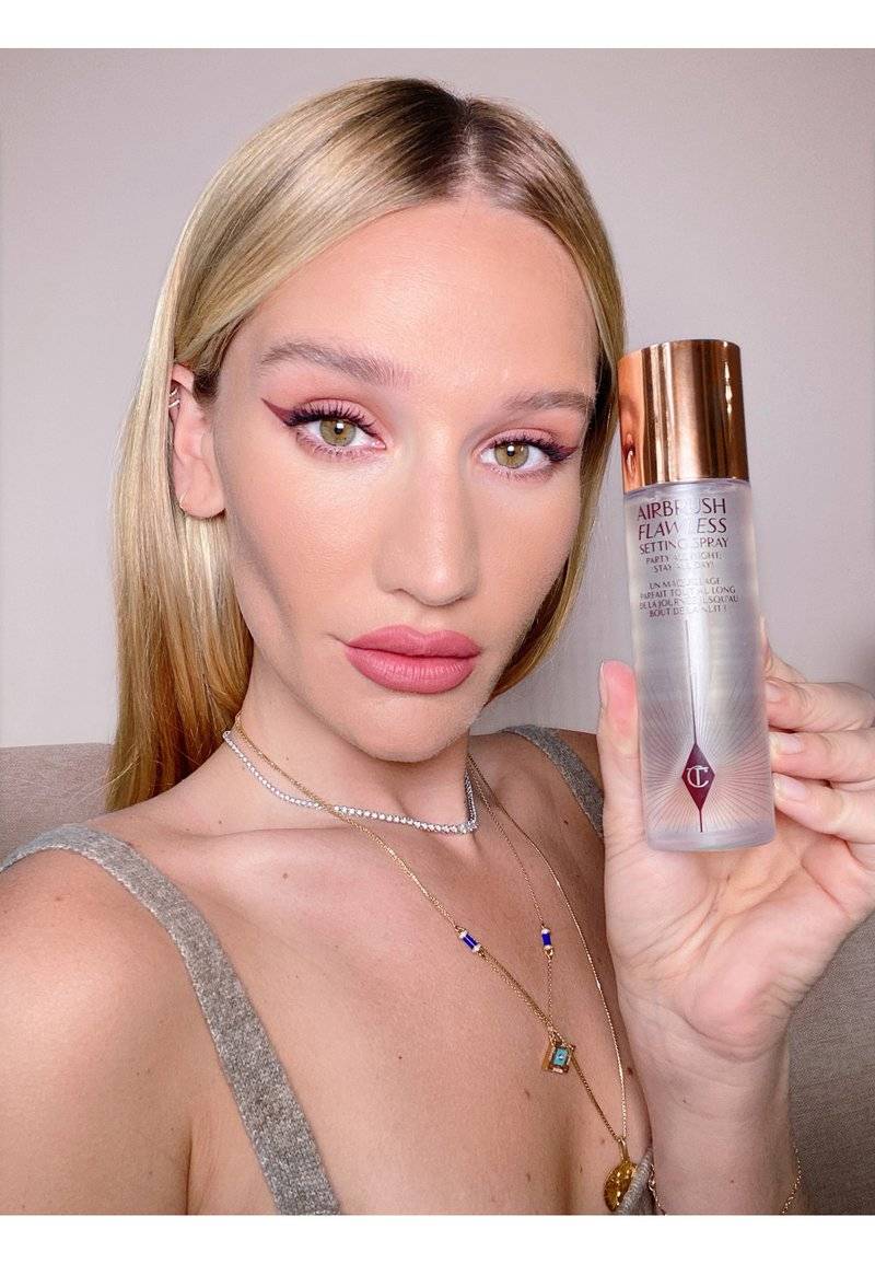 Charlotte Tilbury Charlotte Tilbury AIRBRUSH FLAWLESS SETTING SPRAY - TRAVEL SIZE - Setting spray & powder Fabrikpreis