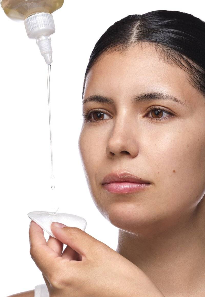 The Ordinary The Ordinary GLYCOLIC ACID 7% EXFOLIATING TONER - Facial scrub & peel Günstig kaufen