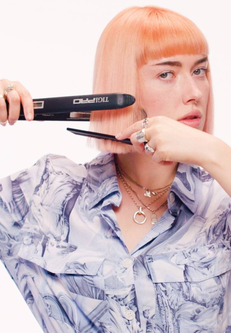 Tigi Tigi BED HEAD STRAIGHTEN OUT - Hair styling Wochenangebot