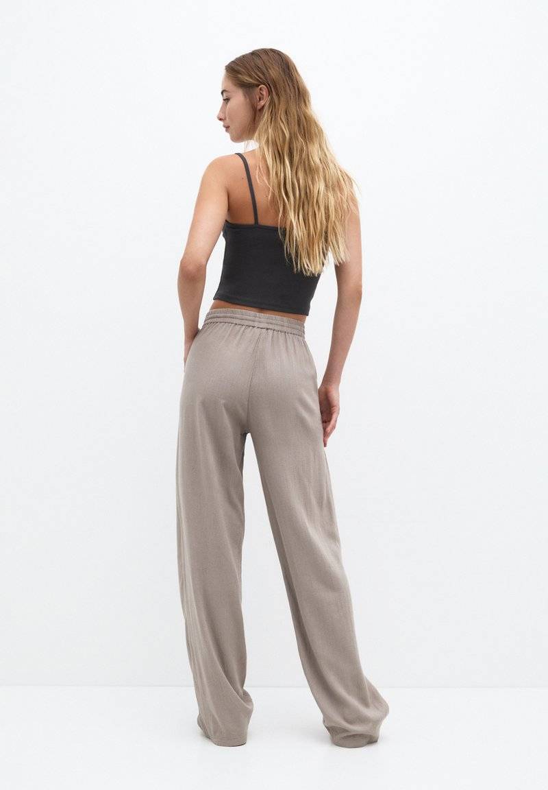 PULL&BEAR PULL&BEAR Trousers - stone Versandkostenfrei