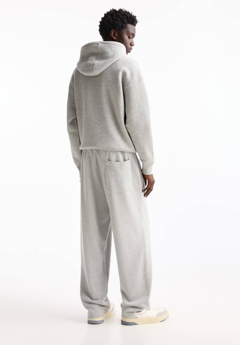 PULL&BEAR PULL&BEAR WIDE JOGGERS - Tracksuit bottoms - light grey Osterangebot