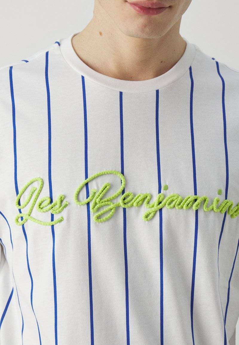 Les Benjamins Les Benjamins TEE UNISEX - Print T-shirt - white Vatertagsangebot