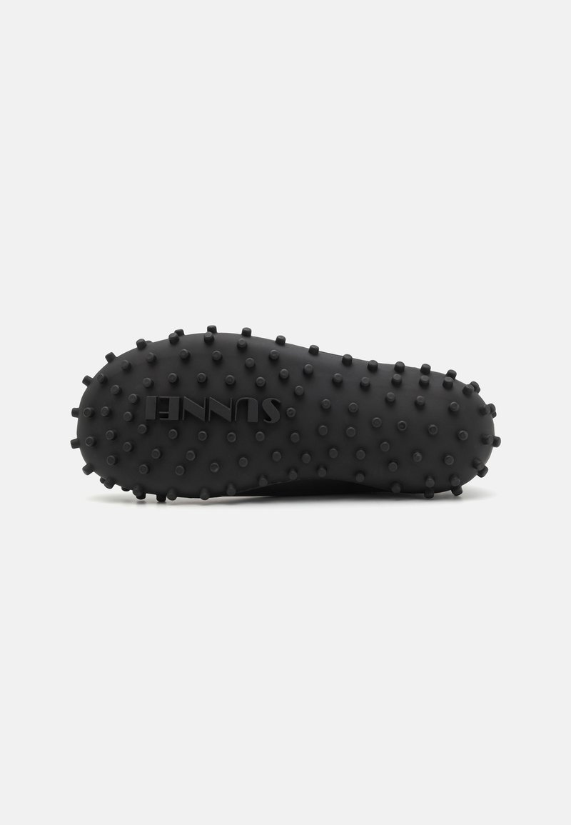 Sunnei Sunnei 1000CHIODI TRAINERS UNISEX - Trainers - black JETZT KAUFEN