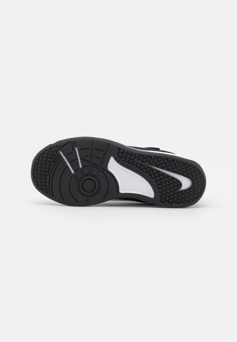 Nike Performance Nike Performance OMNI MULTI COURT - Training shoe Hotsell