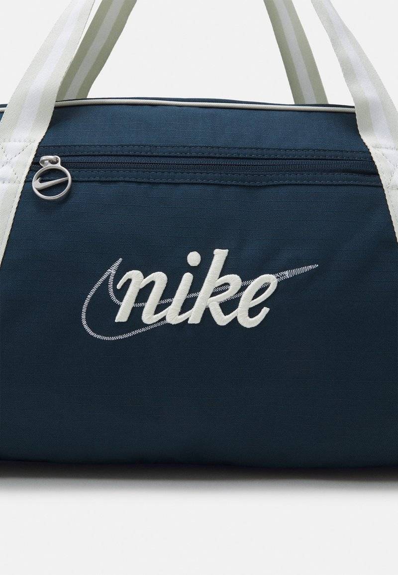Nike Performance Nike Performance GYM CLUB RETRO - Sports bag Black Friday