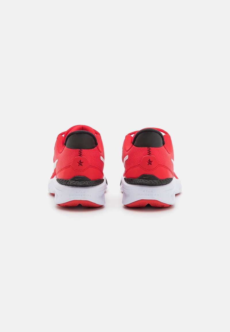 Nike Performance Nike Performance STAR RUNNER 4 UNISEX - Competition running shoes Osterangebot