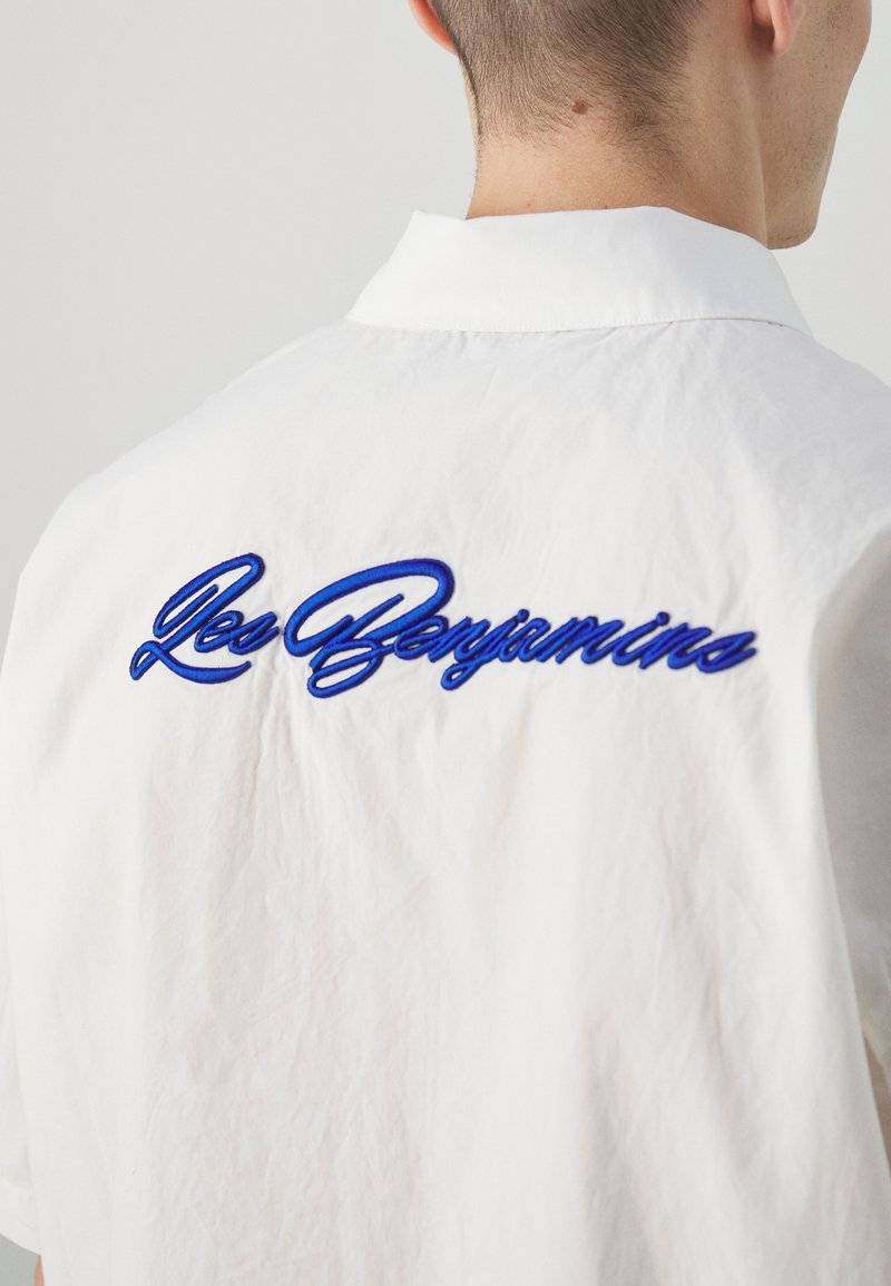 Les Benjamins Les Benjamins SHORT SLEEVE UNISEX - Button-down blouse - white Clearance-Verkauf