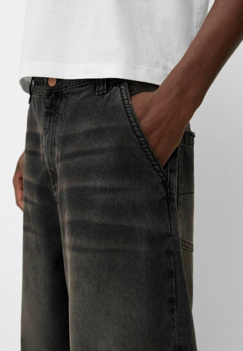 Bershka Bershka Relaxed fit jeans - black denim Meist gekauft
