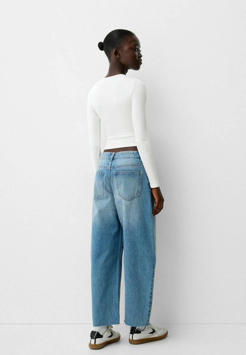 Bershka Bershka LONG SLEEVE - Long sleeved top - white Rabatt