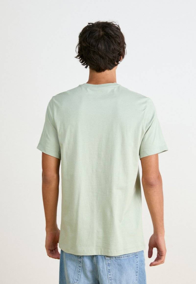 Nike Sportswear Nike Sportswear CLUB TEE - Basic T-shirt - mint Begrenztes Angebot