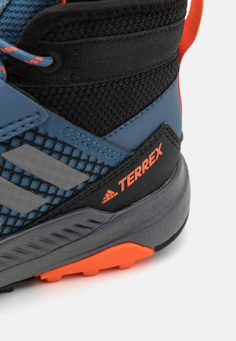Adidas Terrex Adidas Terrex TERREX TRAILMAKER MID RAIN.RDY HIKING - Hiking shoes Neuheiten
