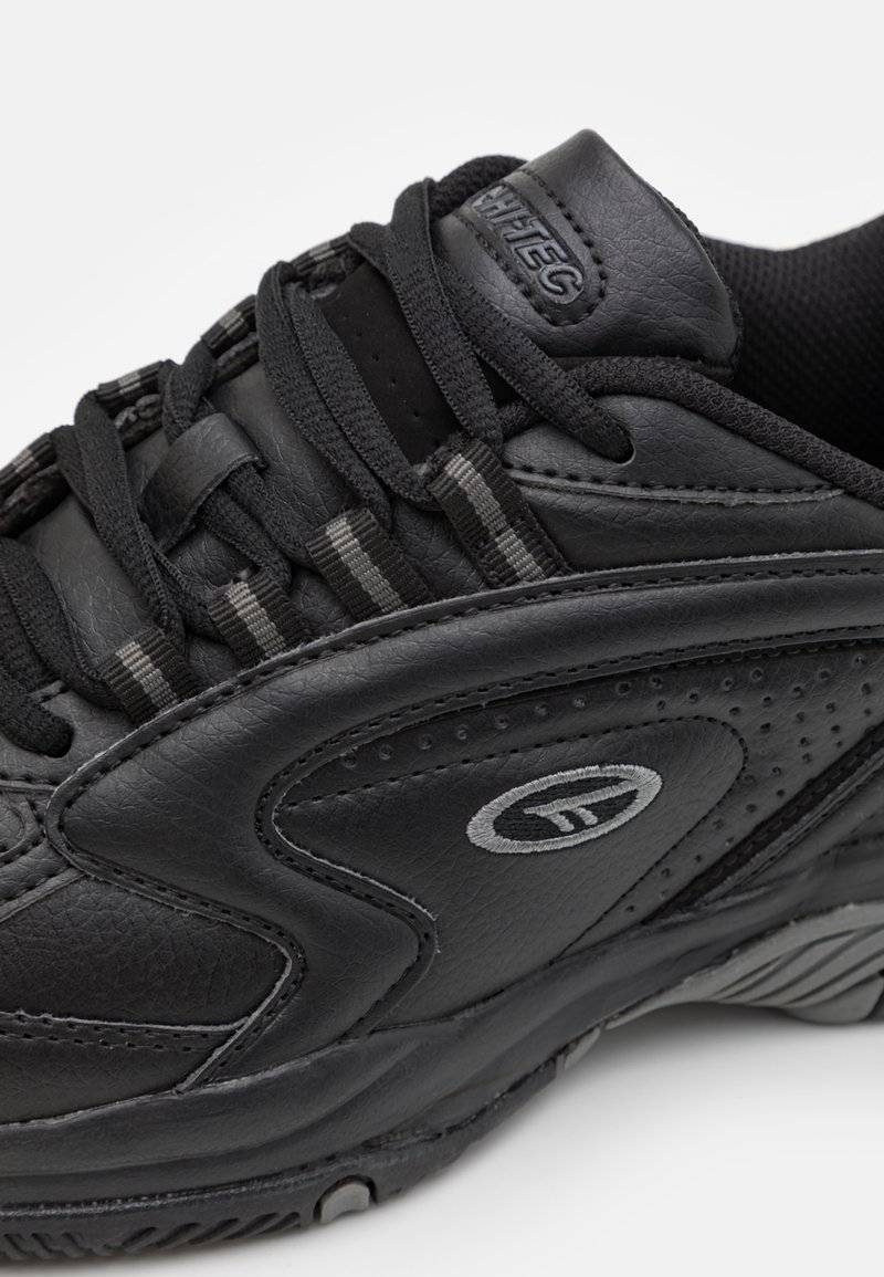 HI-TEC HI-TEC BLAST LITE - Walking trainers - black Räumungsverkauf
