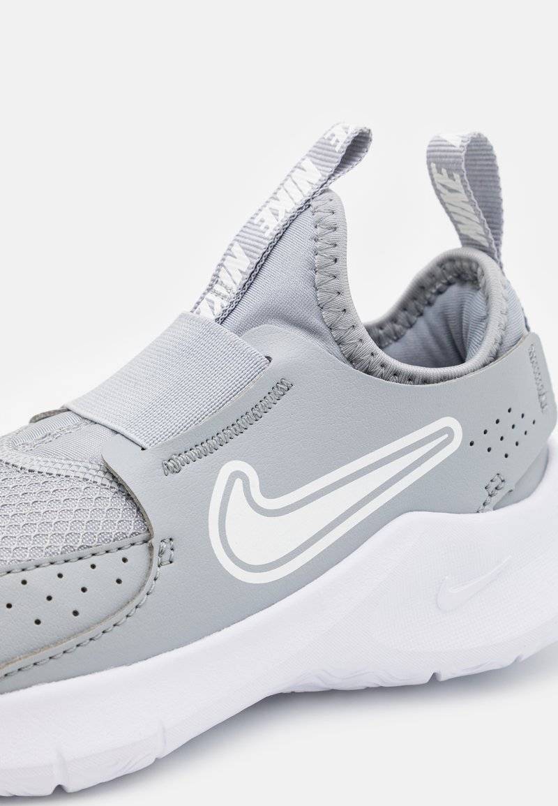 Nike Performance Nike Performance FLEX RUNNER 3 UNISEX - Competition running shoes Sonderangebote