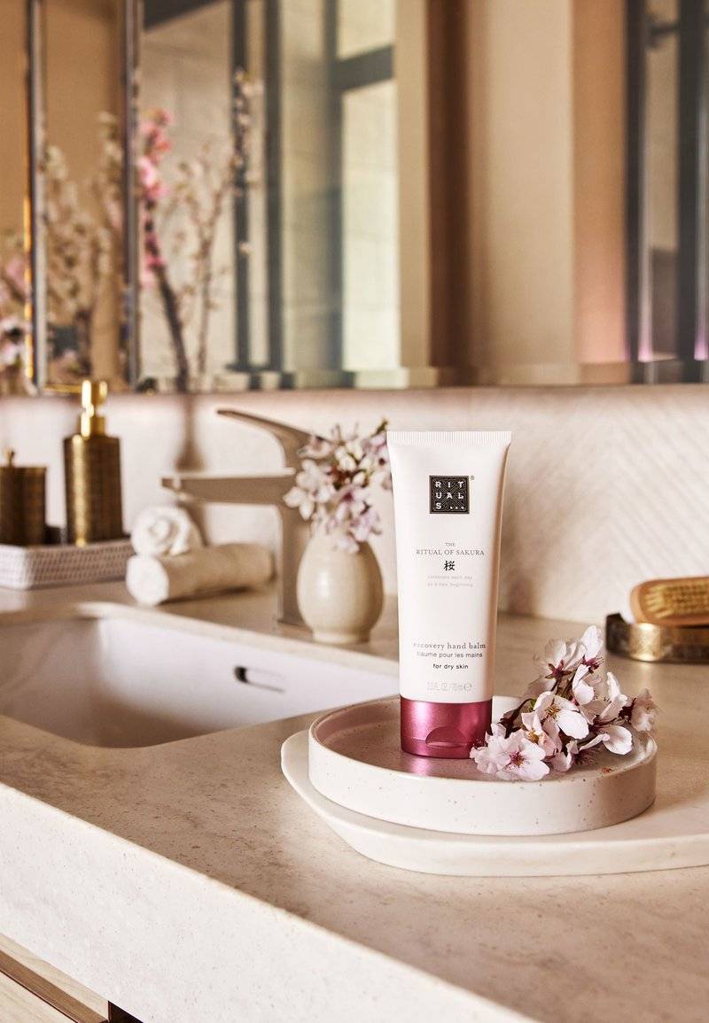 Rituals Rituals RECOVERY HAND BALM THE RITUAL OF SAKURA - FLORAL - CHERRY BLOSSOM & RICE MILK - Hand cream Bis zu 65% Rabatt