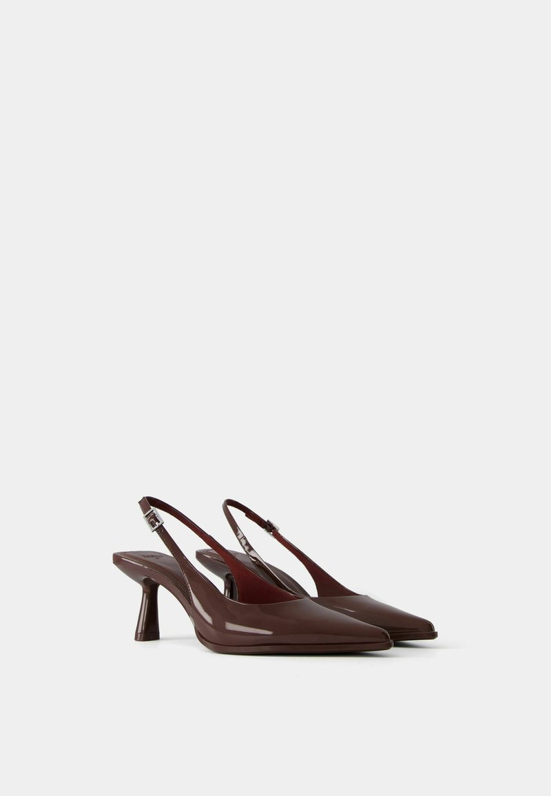 Bershka Bershka KITTEN HEEL - Classic heels - brown Günstig kaufen