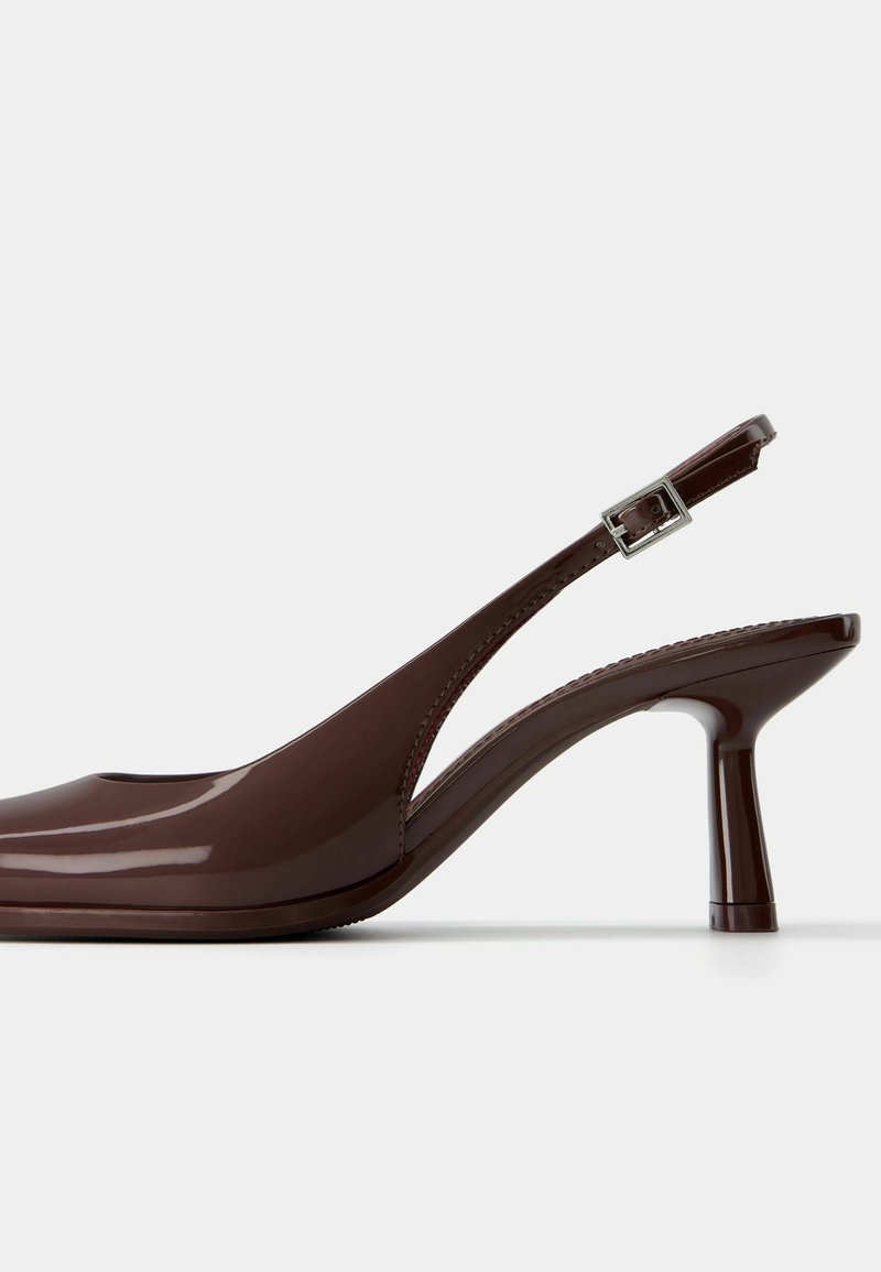 Bershka Bershka KITTEN HEEL - Classic heels - brown Günstig kaufen