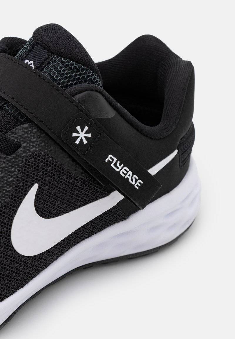 Nike Performance Nike Performance NIKE REVOLUTION 6 FLYEASE (PS - Neutral running shoes Saisonschlussverkauf