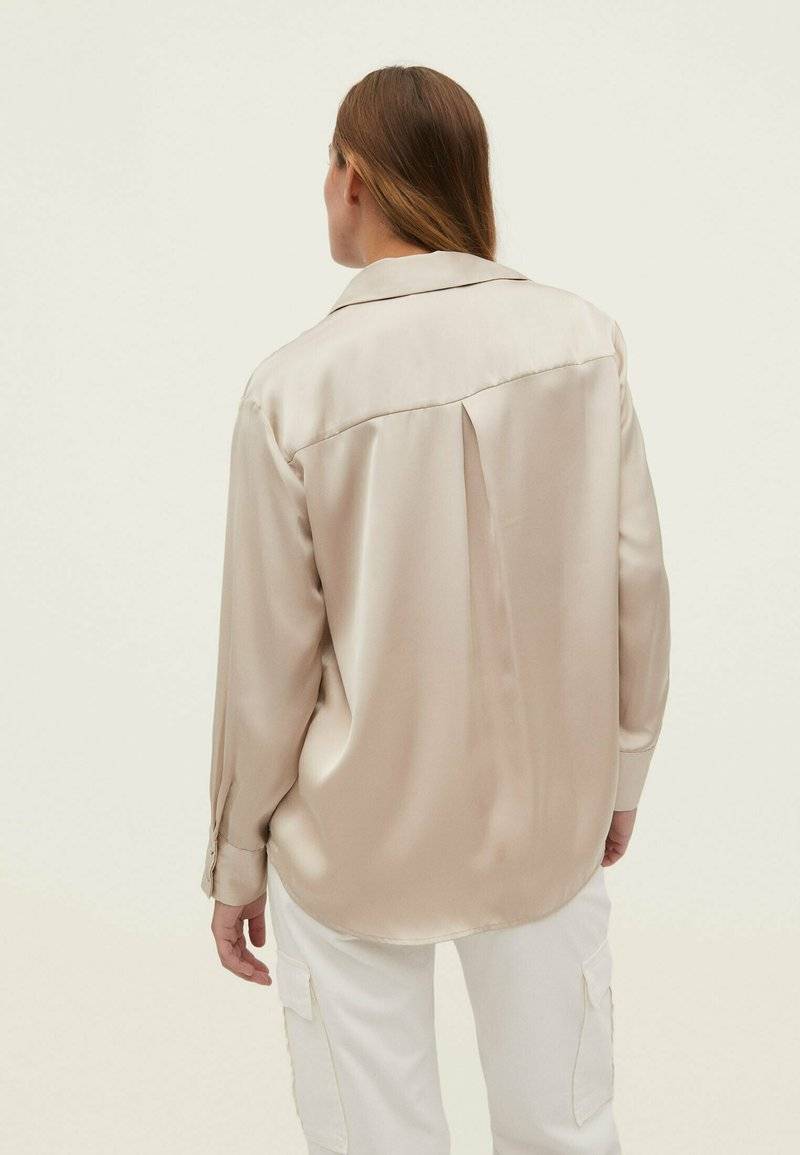 Stradivarius Stradivarius COLLARED - Button-down blouse - stone Kostenloser Versand