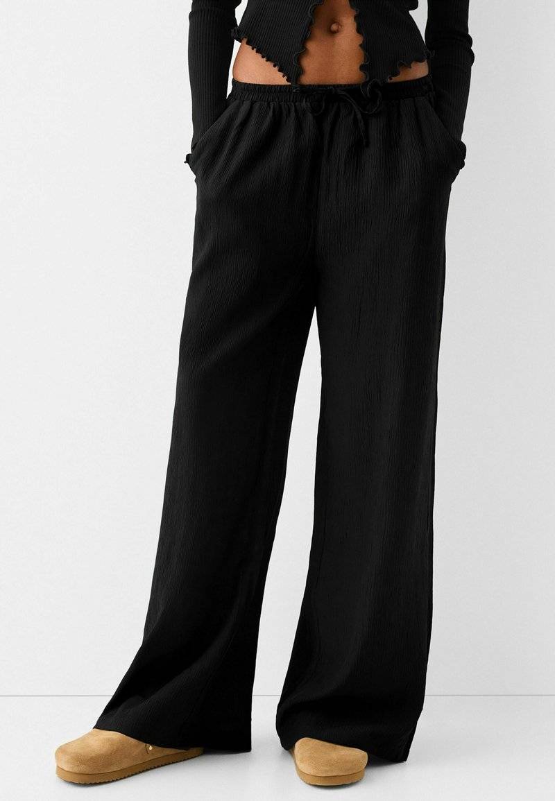 Bershka Bershka Trousers - black Sonderangebot
