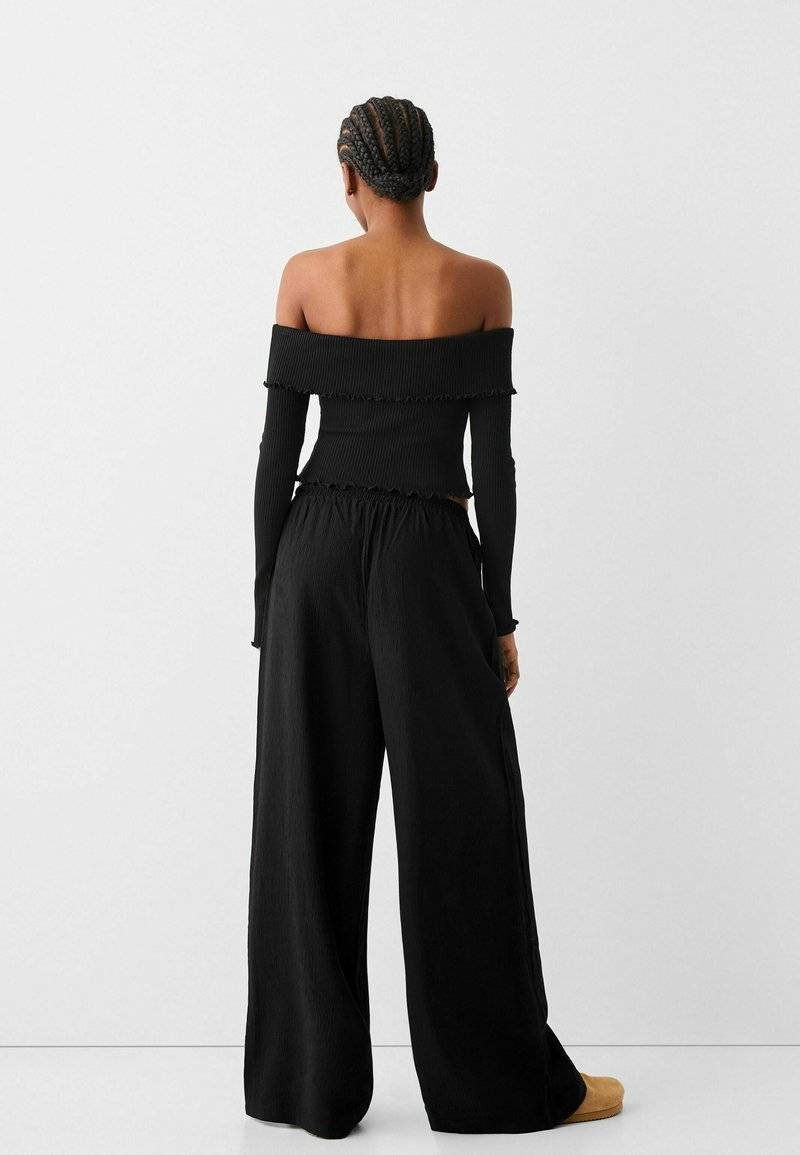 Bershka Bershka Trousers - black Sonderangebot