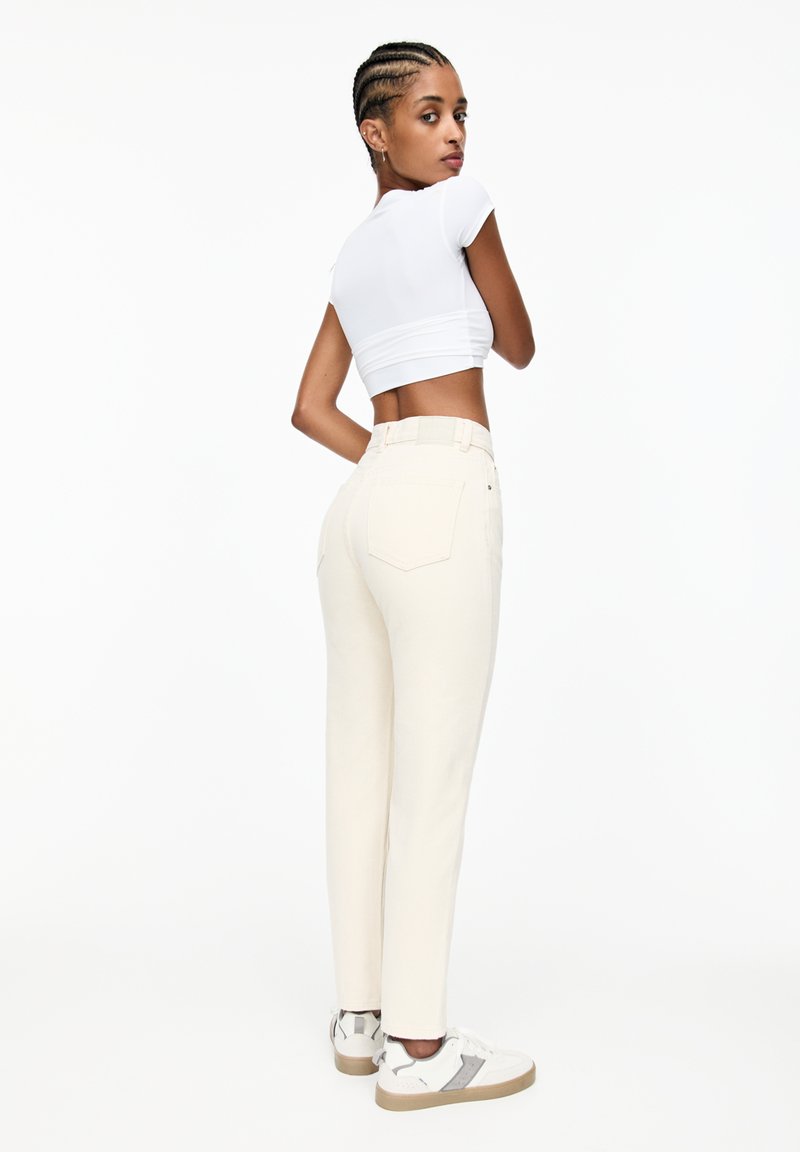 PULL&BEAR PULL&BEAR MOM - Slim fit jeans - beige Versandkostenfrei