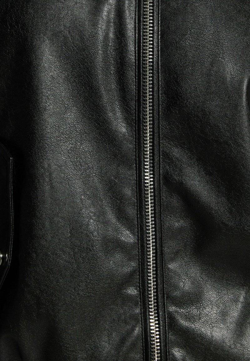 Bershka Bershka DAD FIT - Faux leather jacket - black Saisonschlussverkauf