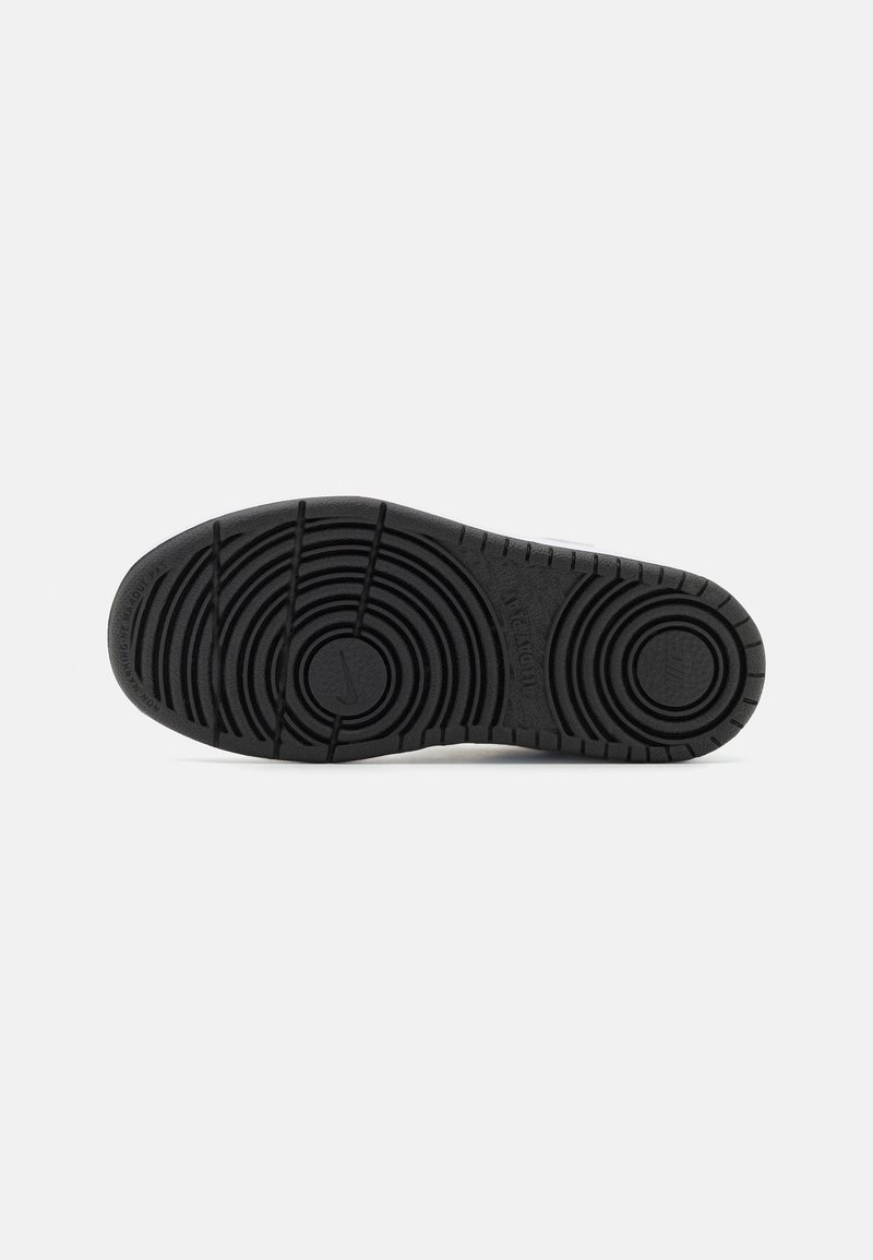 Nike Sportswear Nike Sportswear COURT BOROUGH RECRAFT UNISEX - Trainers Bis zu 65% Rabatt