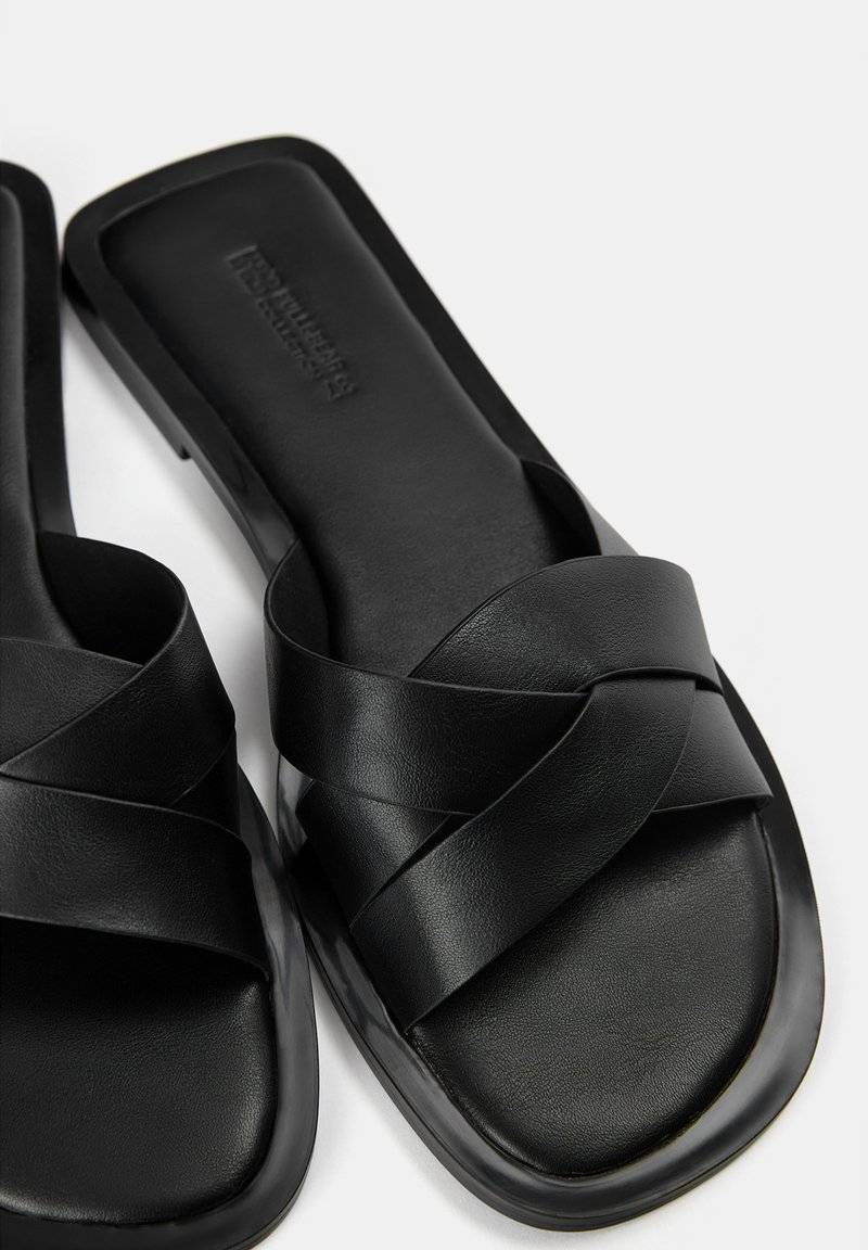 PULL&BEAR PULL&BEAR CRISSCROSS - Mules - black Bis zu 55% Rabatt