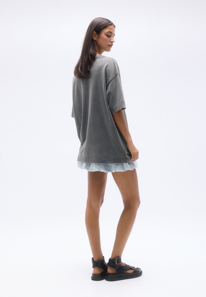 PULL&BEAR PULL&BEAR SHORT SLEEVE - Basic T-shirt - dark grey Osterangebot