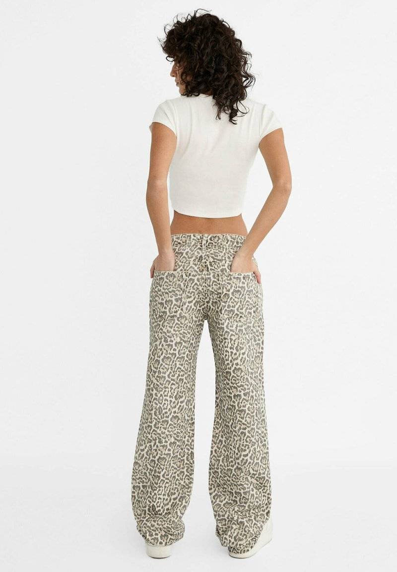 Stradivarius Stradivarius PRINTED - Straight leg jeans - camel Heißer Verkauf