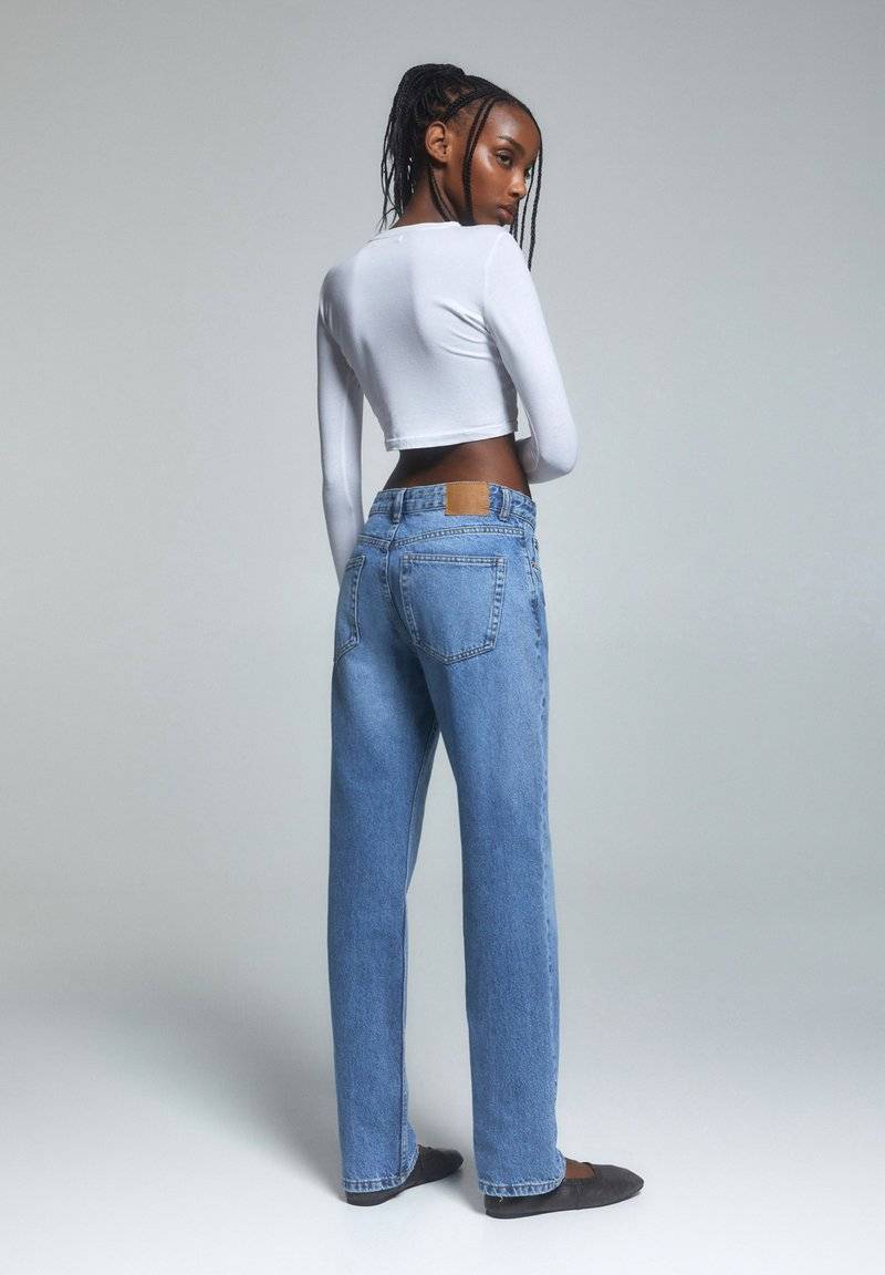 PULL&BEAR PULL&BEAR MID-WAIST - Straight leg jeans - blue denim Zeitlich begrenztes Angebot