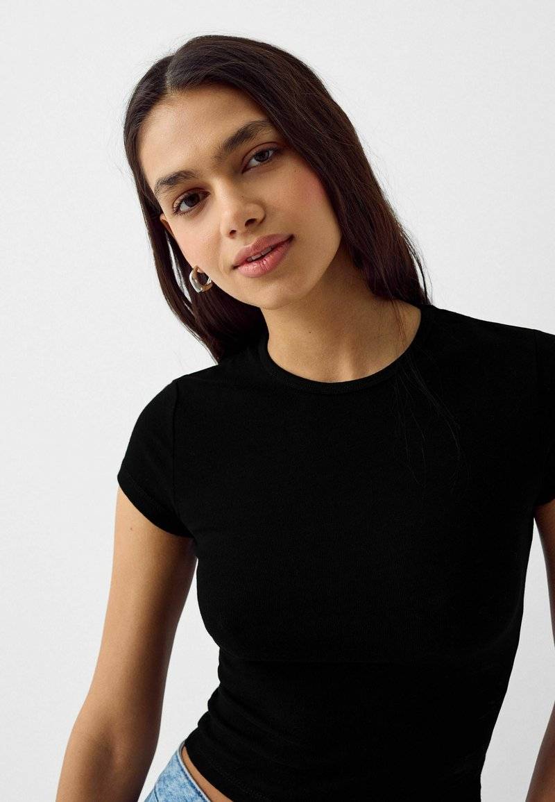 Bershka Bershka SHORT SLEEVE ROUND NECK 2 PACK - Basic T-shirt - black Exklusive Angebote