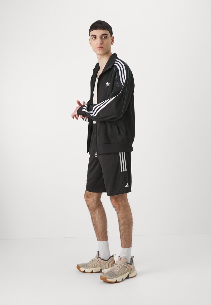 adidas Performance adidas Performance 3 STRIPES SHORT - Sports shorts Kostenloser Versand international