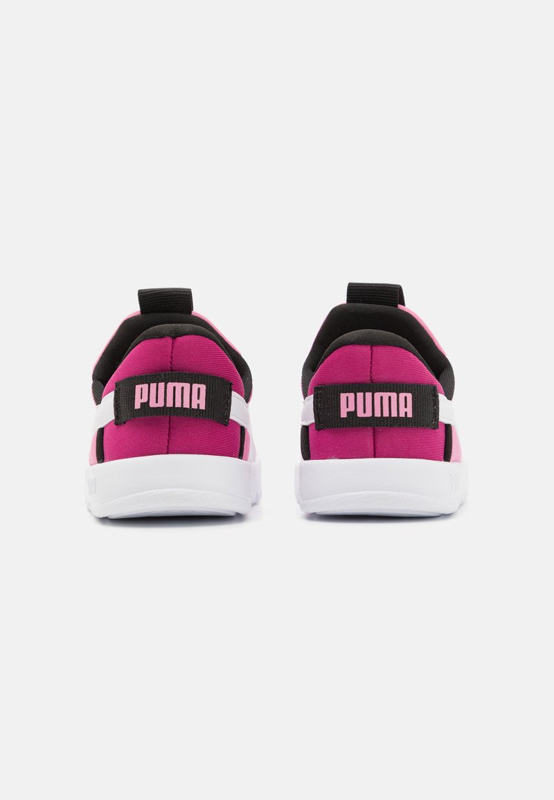 Puma Puma COURTFLEX V3 EASE IN UNISEX - Training shoe Saisonschlussverkauf