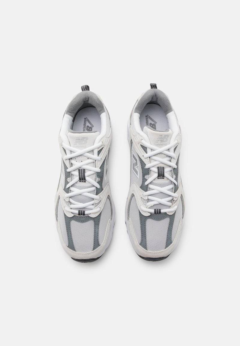 New Balance New Balance MR530 UNISEX - Trainers - light grey Cyber Monday