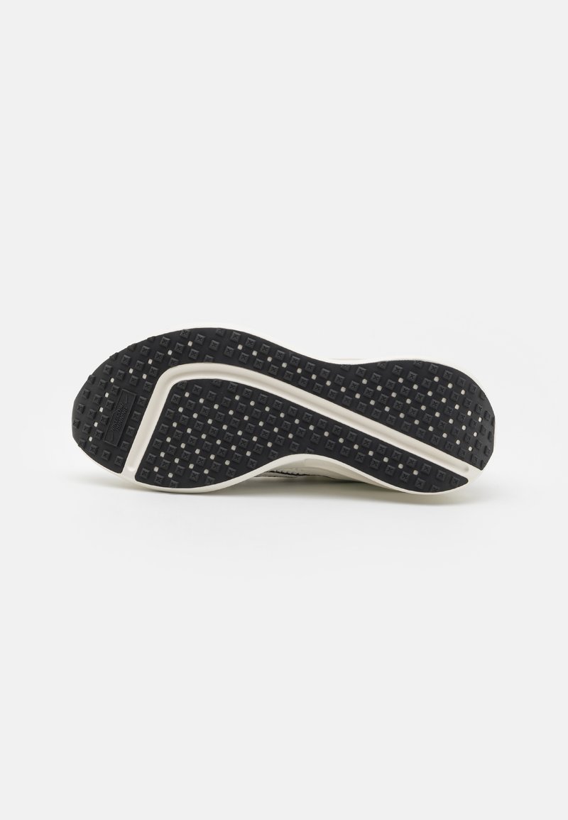 Nike Performance Nike Performance INTERACT RUN - Minimalist running shoes Top Angebot