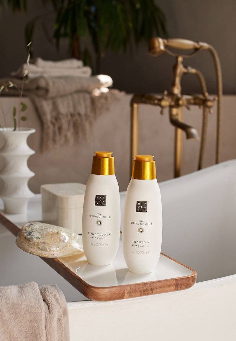 Rituals Rituals SHAMPOO THE RITUAL OF MEHR - CITRUS / WOODY - SWEET ORANGE & CEDARWOOD - Shampoo 50% Rabatt mit kostenlosem Versand