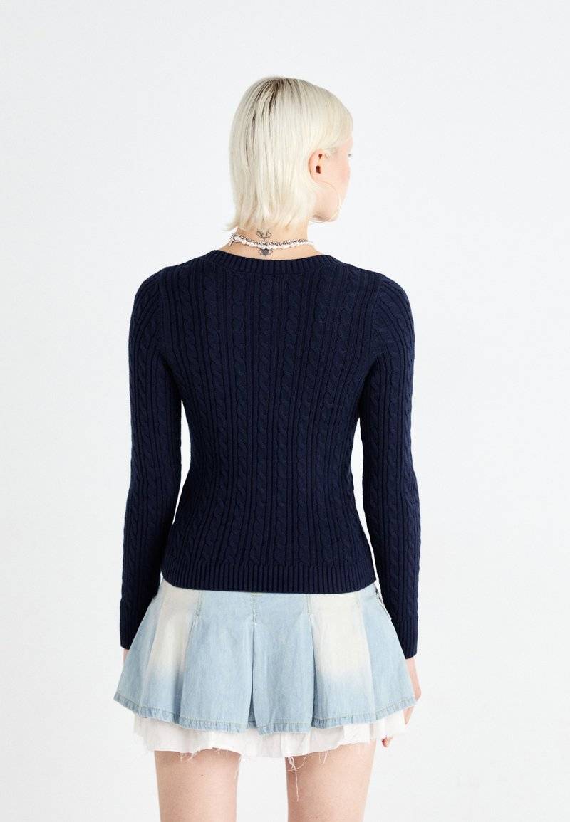 Hollister Co. Hollister Co. ICON CABLE V NECK - Jumper - navy blazer Fabrikpreis