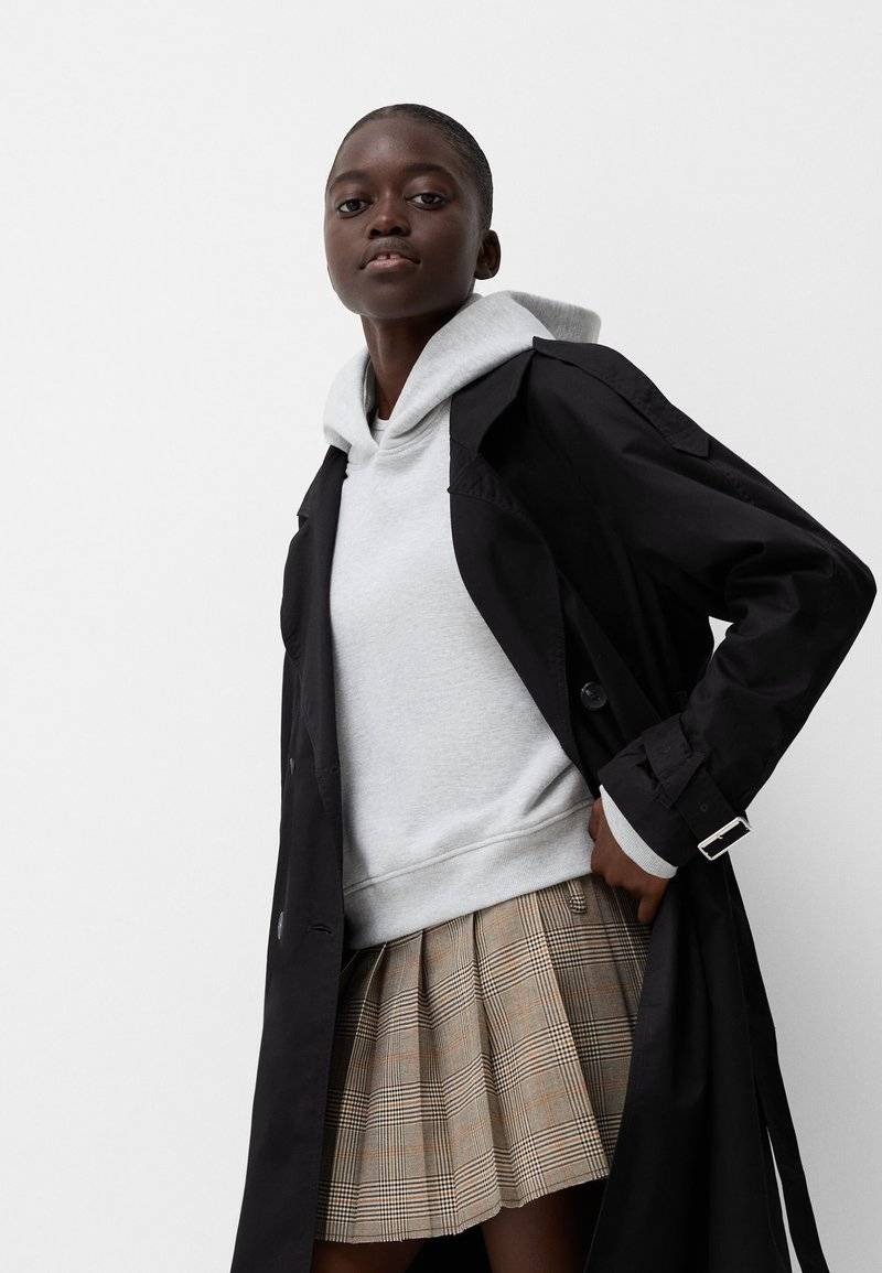 Bershka Bershka Trenchcoat - black Versandkostenfrei