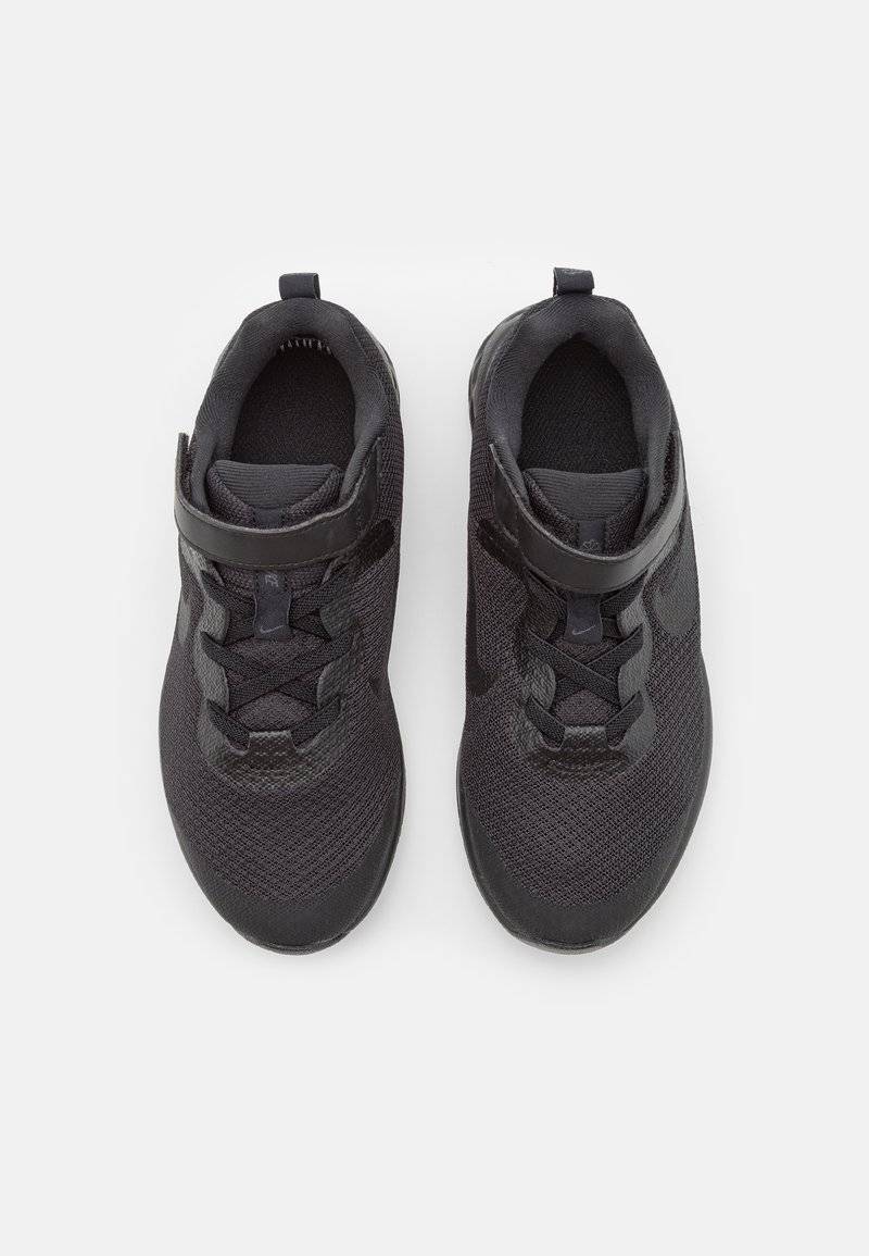 Nike Performance Nike Performance NIKE REVOLUTION 6 FLYEASE (PS - Neutral running shoes - black Saisonale Angebote