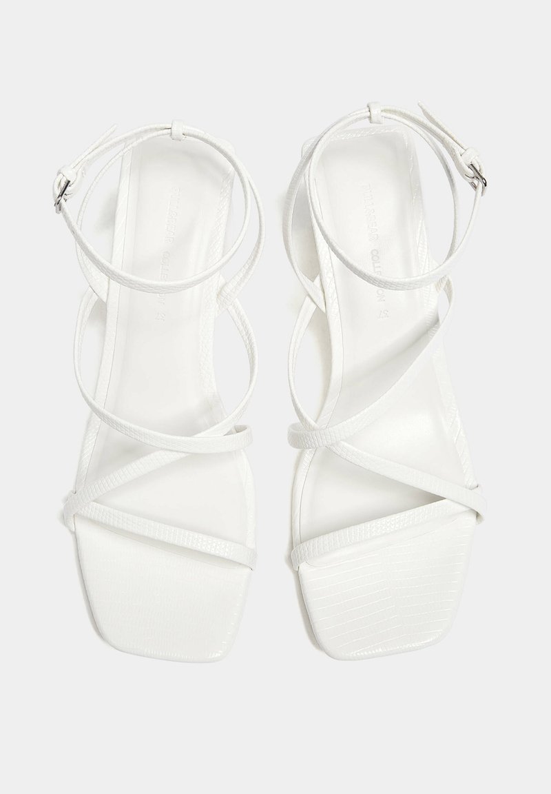 PULL&BEAR PULL&BEAR WITH CROSSOVER STRAPS - Sandals - white Tiefpreis