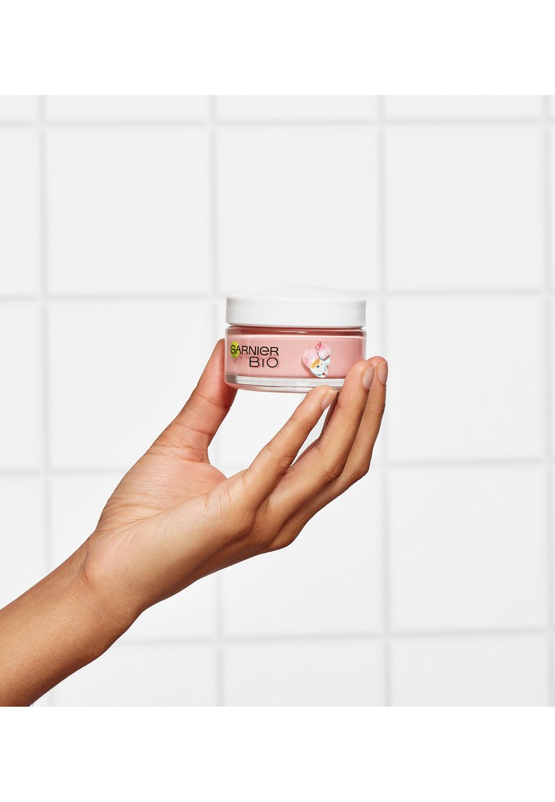 Garnier Garnier ORGANIC ROSY GLOW 3IN1 ROSÉ CREAM - Face cream Fabrikpreis
