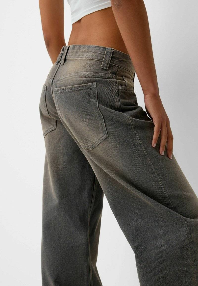 Bershka Bershka BALLOON FIT - Relaxed fit jeans - mottled dark grey Preisnachlass