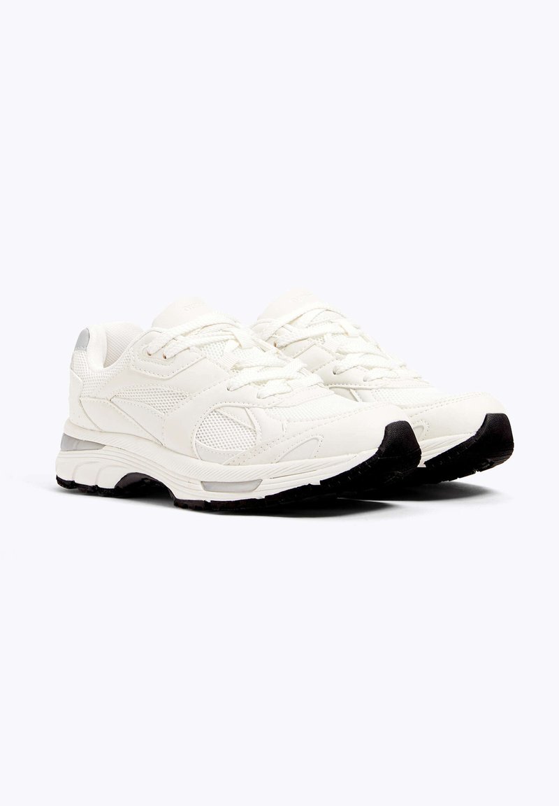 OYSHO OYSHO RETRO RUNNING - Training shoe - white Kostenlose Rückgabe