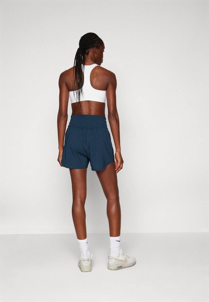 Nike Performance Nike Performance ONE - Sports shorts JETZT KAUFEN