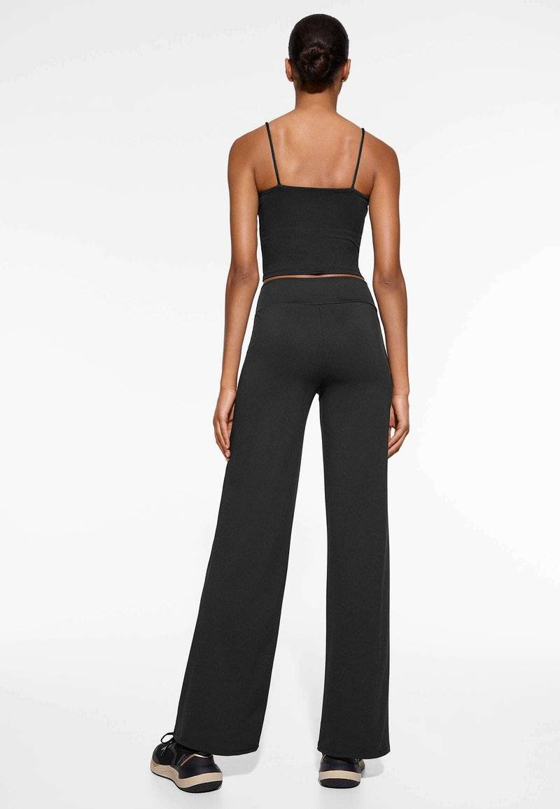 OYSHO OYSHO HIGH-RISE COMFORTLUX STRAIGHT-LEG - Trousers - black Neueste Stile
